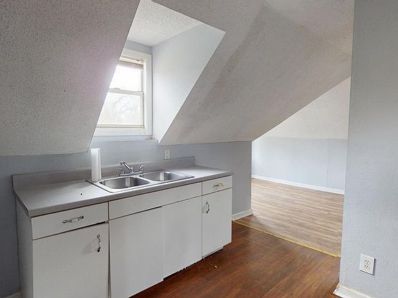 5th image of 1345 18th St