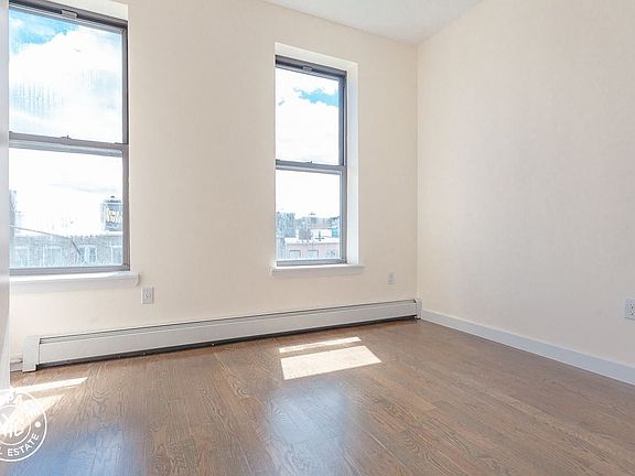 4th image of 400 Stanhope St #6