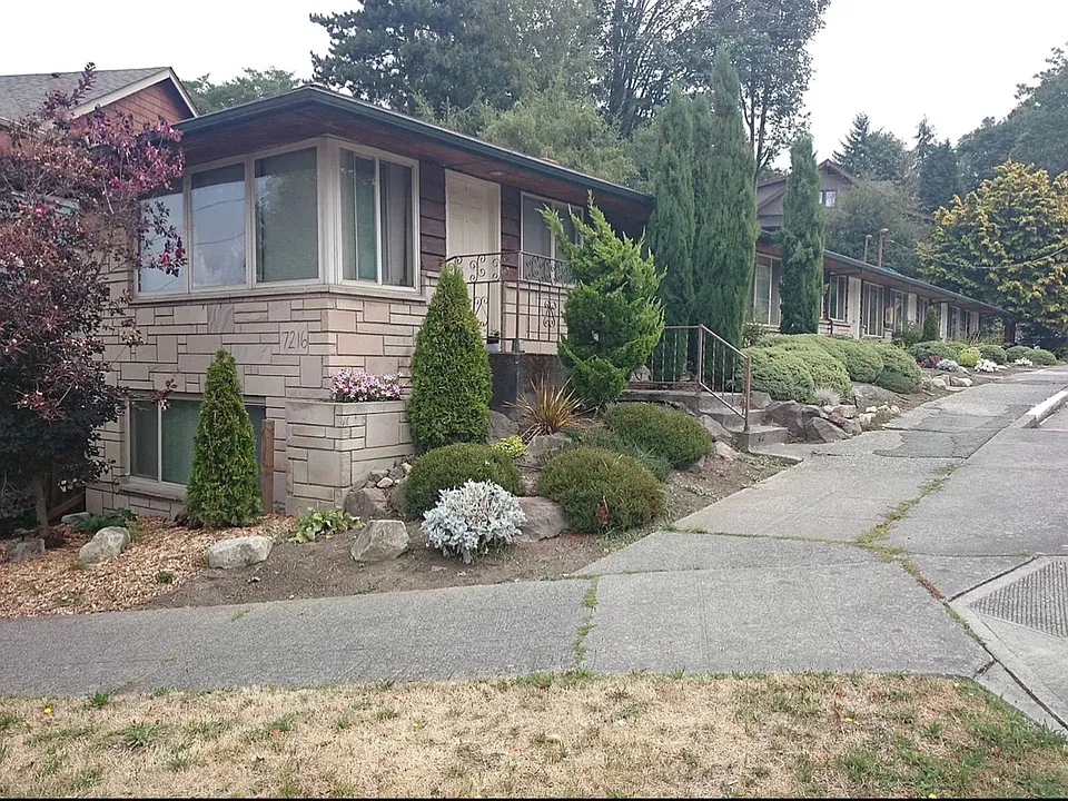 7216 California Ave SW