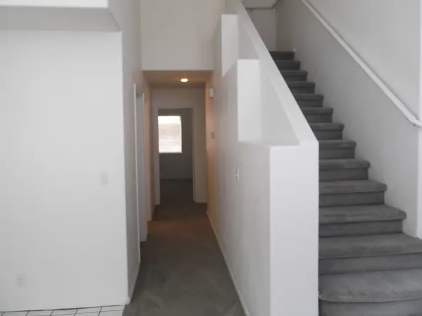 139 Skytop Dr, Henderson, NV 89015