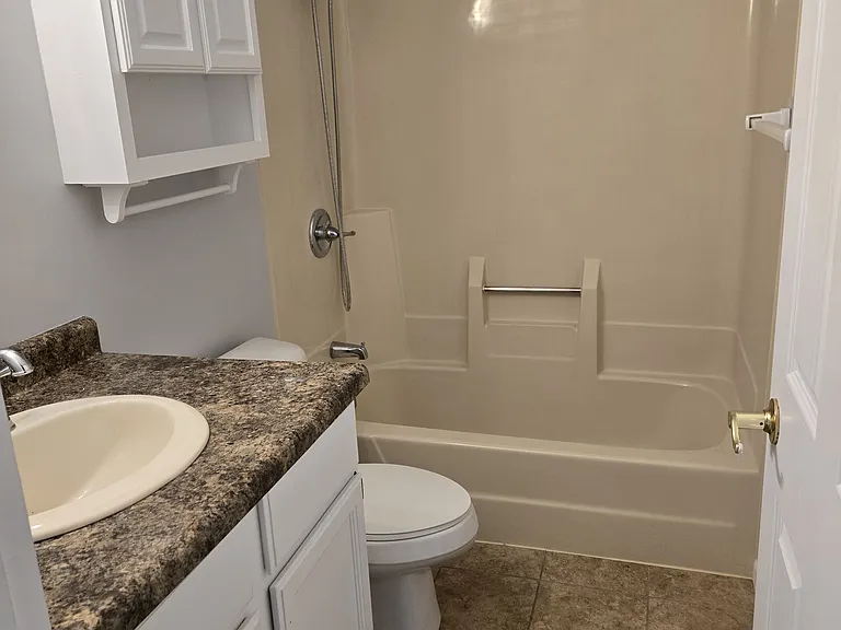 5015 Highland Dr — Photo 18