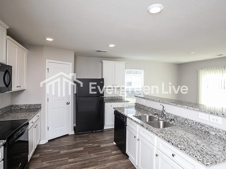 275 Common Reed Dr — Photo 6
