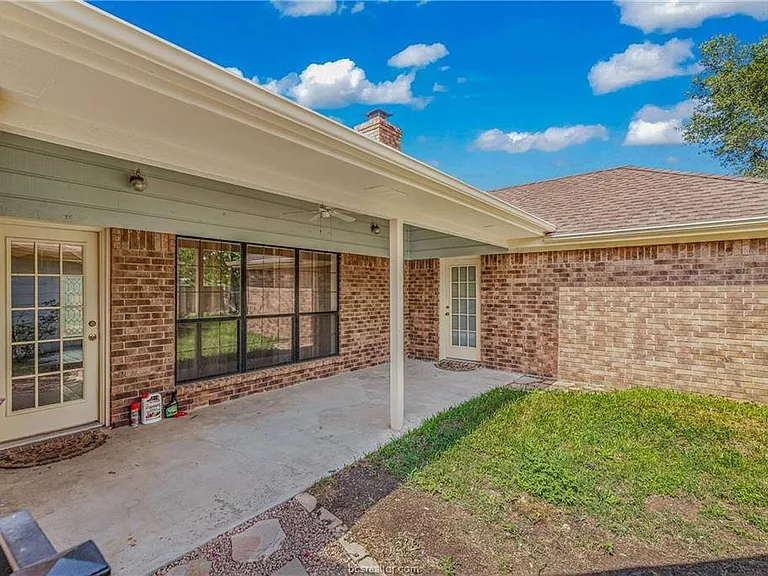 1806 Rosebud Ct — Photo 22