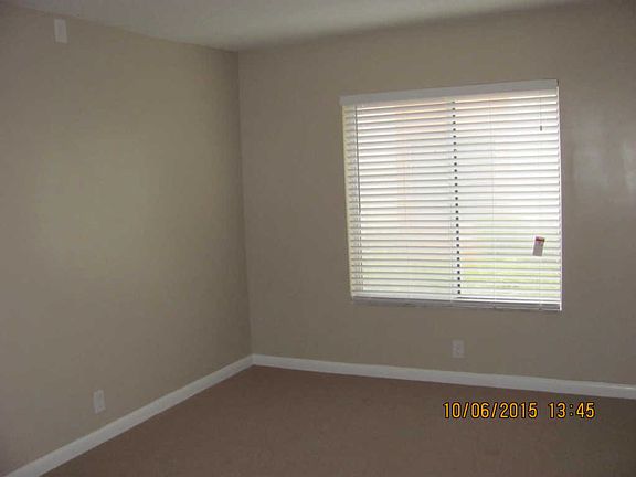 4th image of 1097 The Pointe Dr