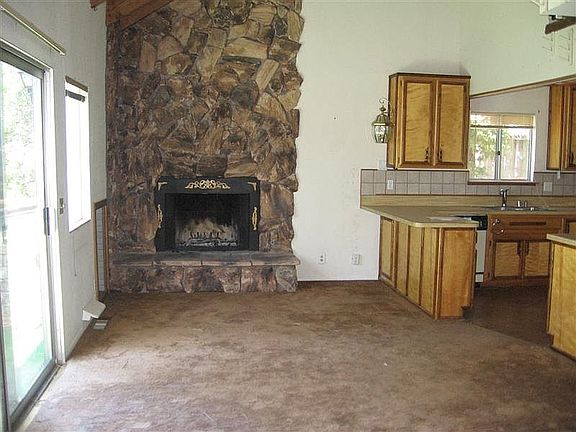 3rd image of 32355 Scandia Dr