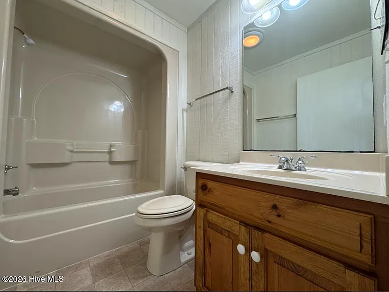 1154 Monroe Ln — Photo 17