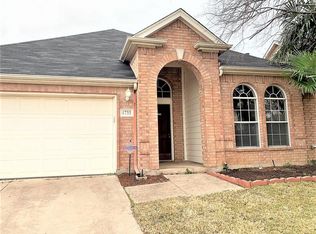 4755 Park Downs Dr, Fort Worth, TX 76137