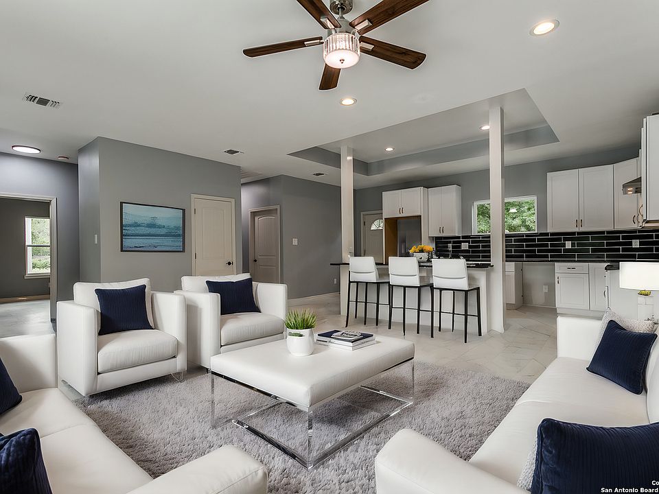 1st image of 235 Florencia Ave