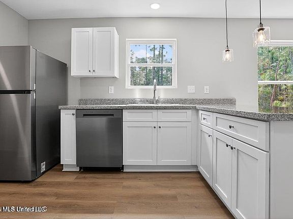 4th image of 7247 Smith St