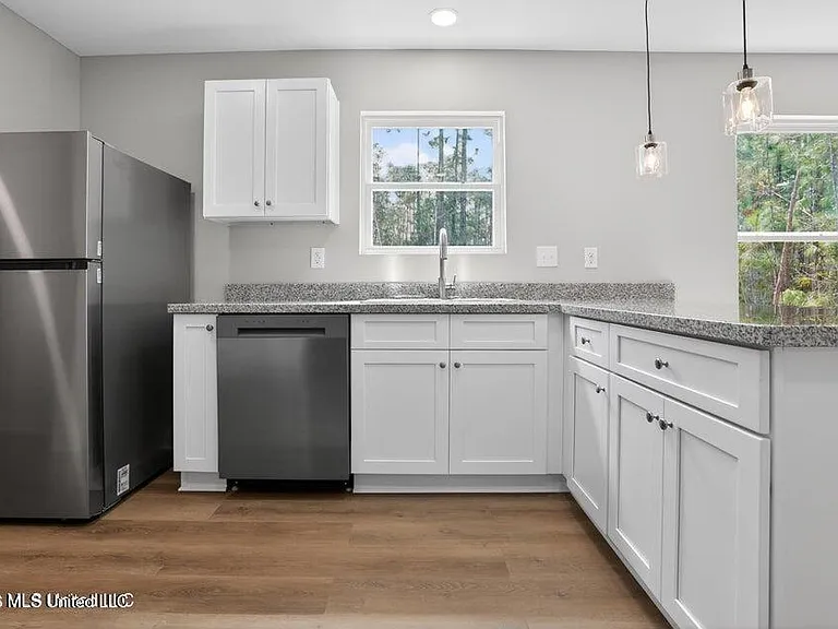 7172 W Greene St — Photo 4
