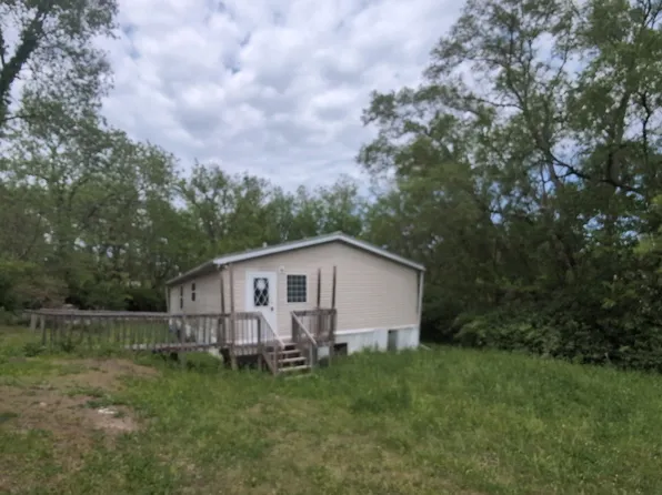 106 W Morton St, Lucas, IA 50151