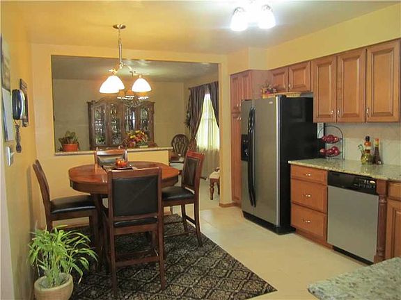2nd image of 503 Richmond Dr