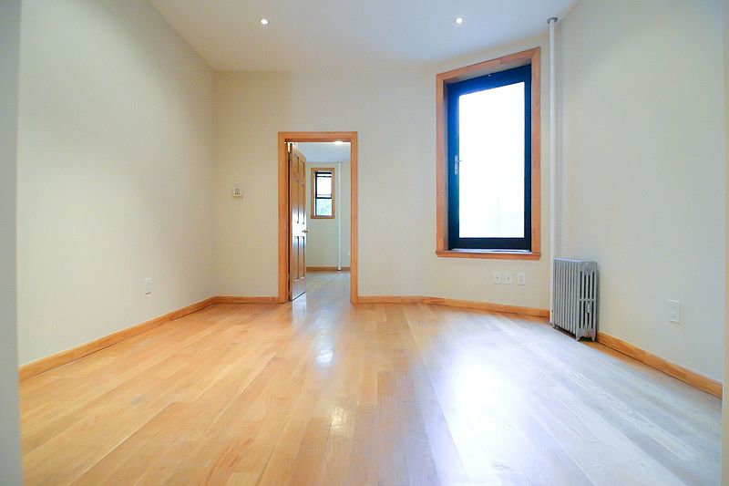 2nd image of 123 Freeman St