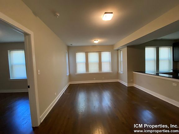 3rd image of 5060 N Winchester Ave APT 2