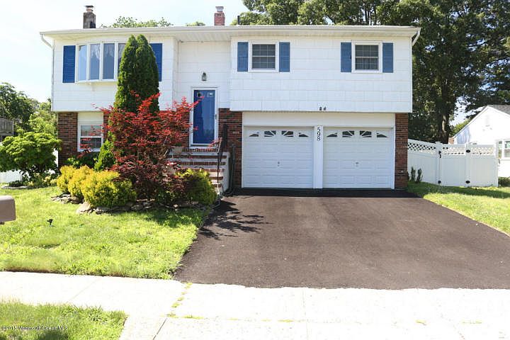 1st image of 598 Senaroth Ct