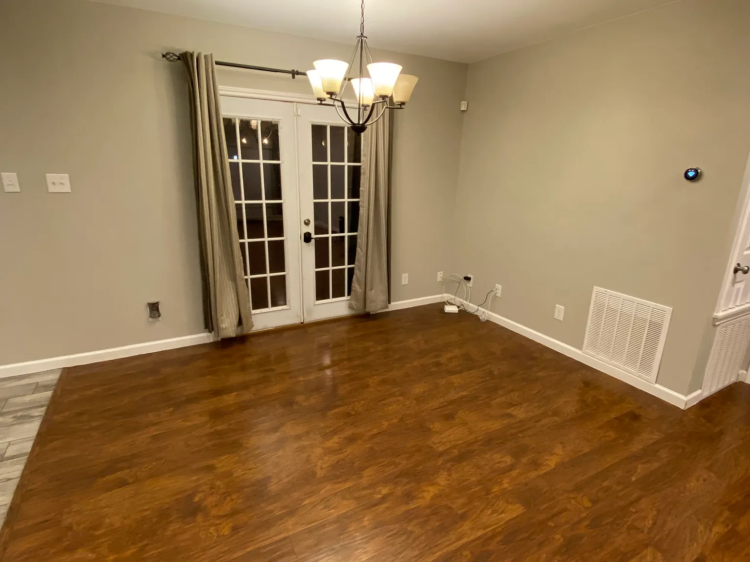 3 bed, 1095 sqft, $1,550 — Photo 3