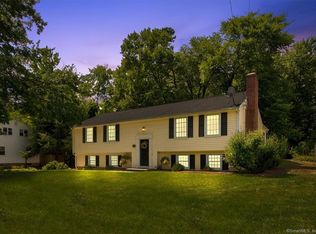 23 Redcoat Ln, Unionville, CT 06085