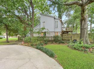 423 Paradise Ln, Montgomery, TX 77356