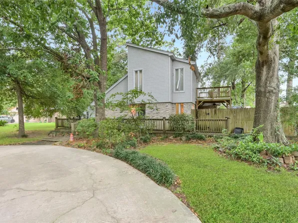 423 Paradise Ln, Montgomery, TX 77356