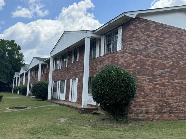 2220 Ticknor Dr, Columbus, GA