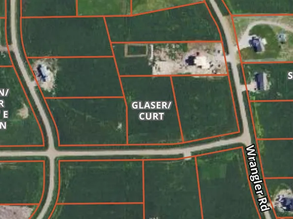 4 Berger Dr, Mandan, ND 58554