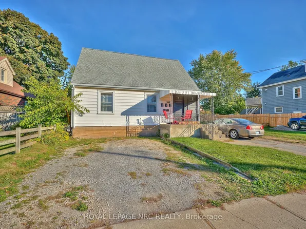6437 Barker St, Niagara Falls, ON L2G 1Y6