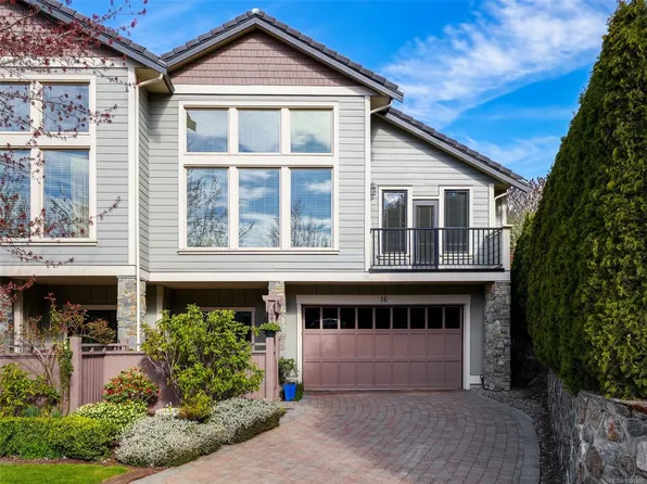 630 Brookside Rd #16, Colwood, BC V9C 0B3