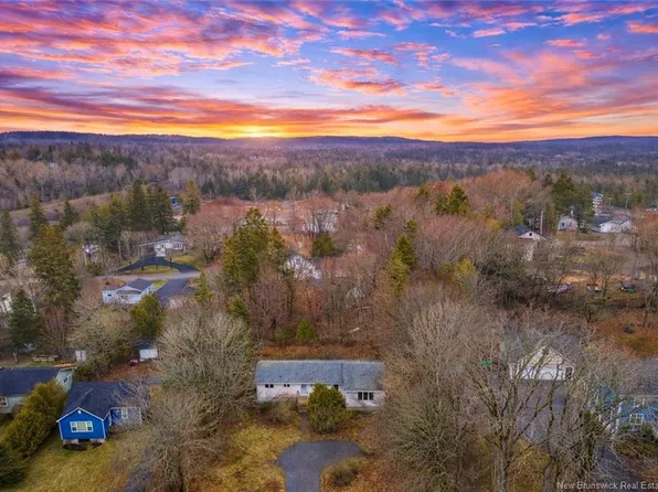 9 Clark Rd, Rothesay, NB E2E 2G8