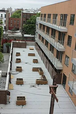 Rented by Full Time Management | media 18