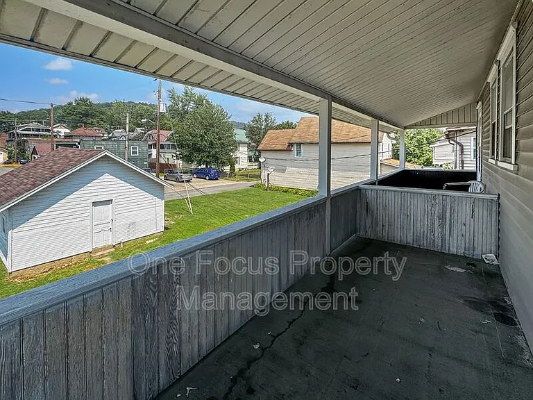 1414 Park Ave — Photo 12