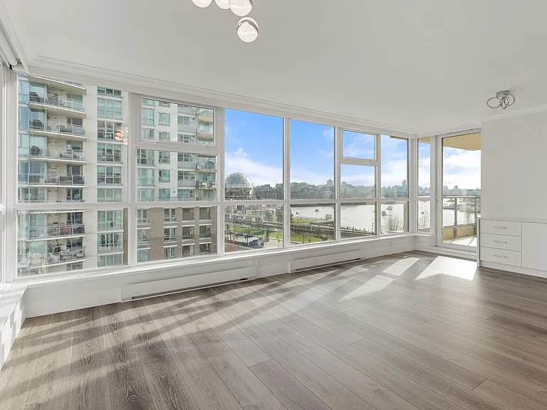 125 Milross Ave #704 — Photo 8