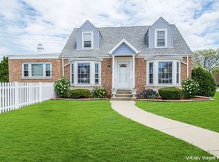 5735 N Oleander Ave, Chicago, IL 60631
