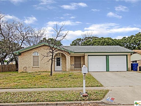 2nd image of 1914 Pleasant Ln