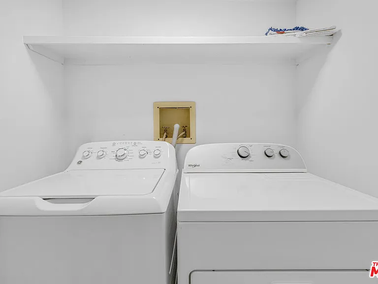 115 Galleon St #B — Photo 23