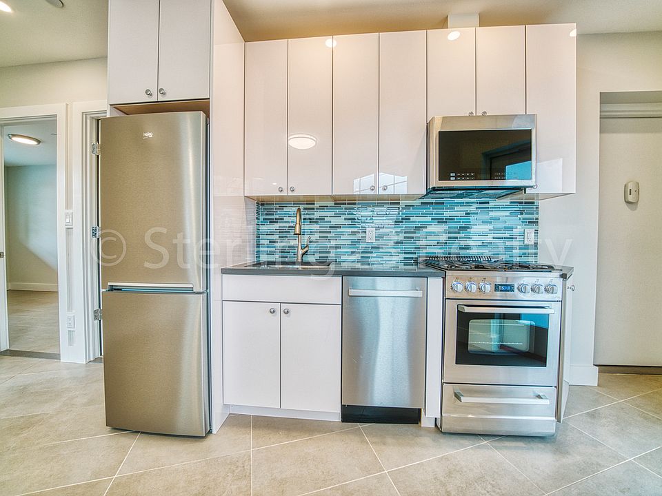 1st image of 4016 23rd Ave Floor 1