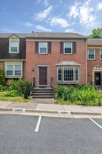 10257 Friendship Ct Photo 1