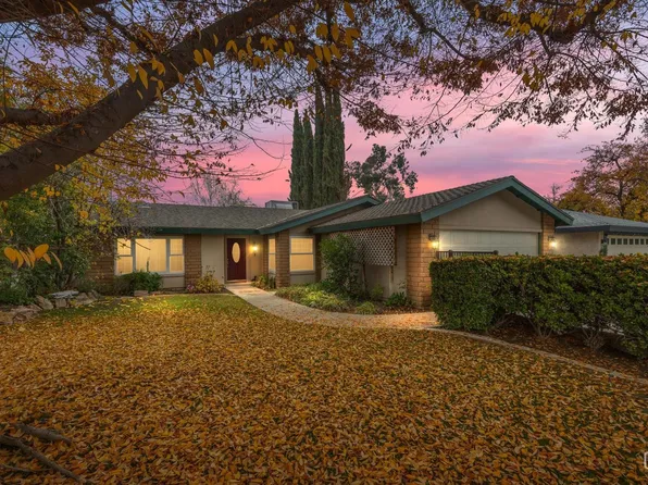 3008 N Half Moon Dr, Bakersfield, CA 93309