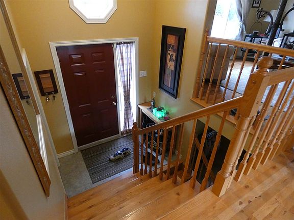 3rd image of 1216 Sackville Dr