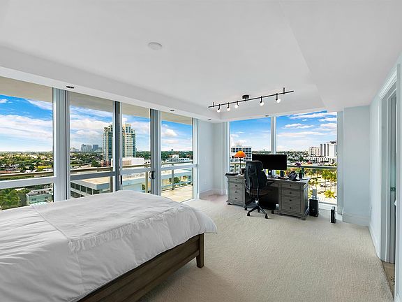 5th image of 1200 Holiday Dr #910A