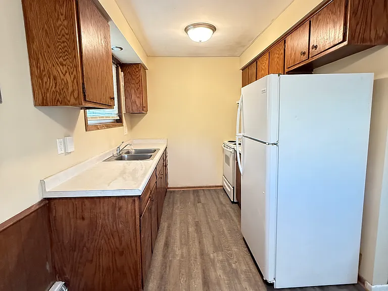 403 8 1/2 Ave NW #2 — Photo 6