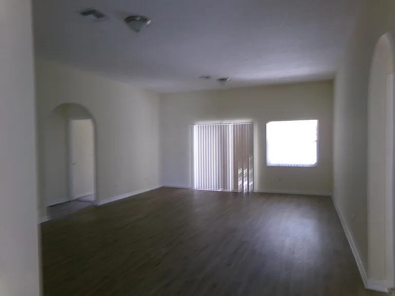 3014 SW Segovia St — Photo 4