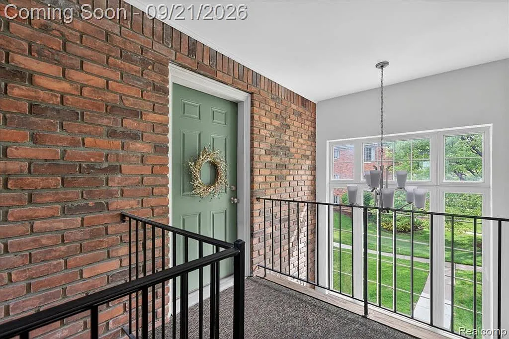 2 bed, 1.0 bath, 817 sqft, $1,500 — Photo 4