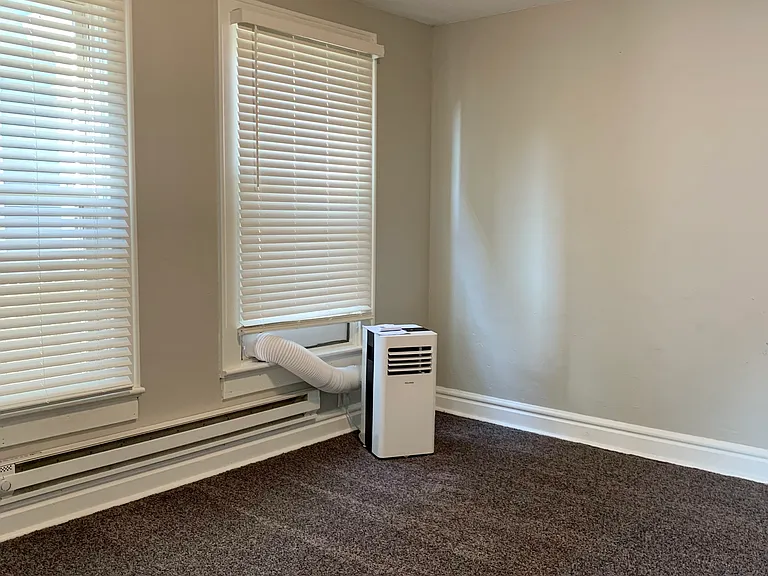 1018 Rockhill St #1 — Photo 13