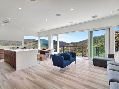 990 Alta Vista Rd, Simi Valley, CA, 93063