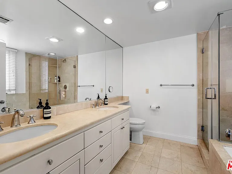 718 Lincoln Blvd #1 — Photo 25