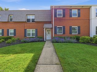 2705 Pease Dr, Rocky River, OH 44116
