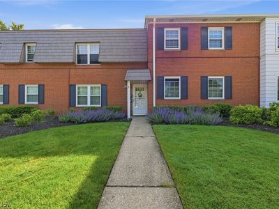 2705 Pease Dr, Rocky River, OH, 44116