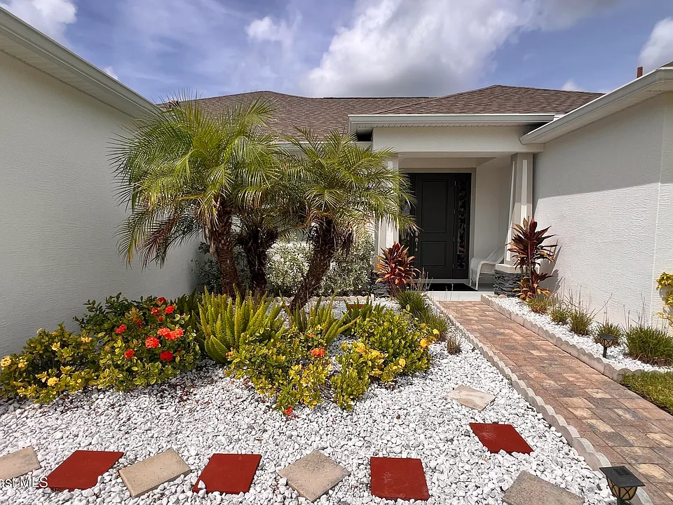 924 Captiva Island Cir SW
