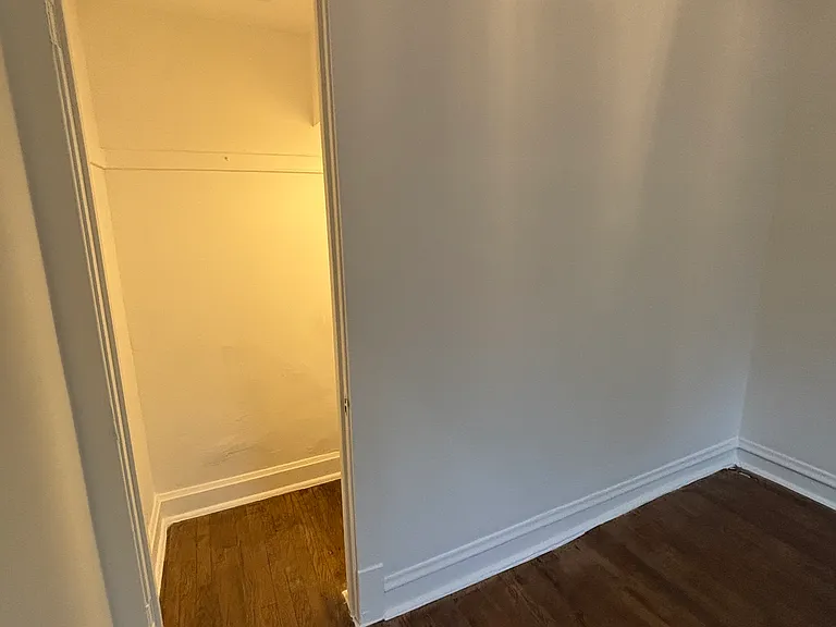 740 N Spaulding Ave #2F — Photo 17
