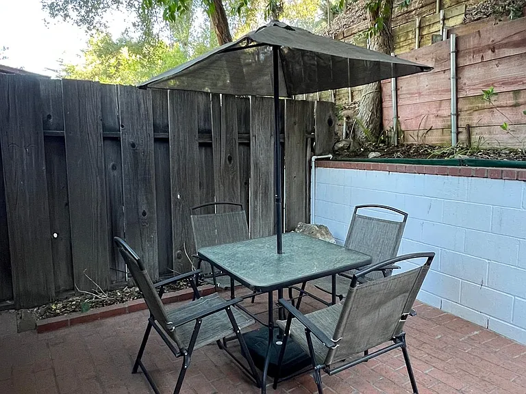 8572 Wonderland Ave — Photo 33